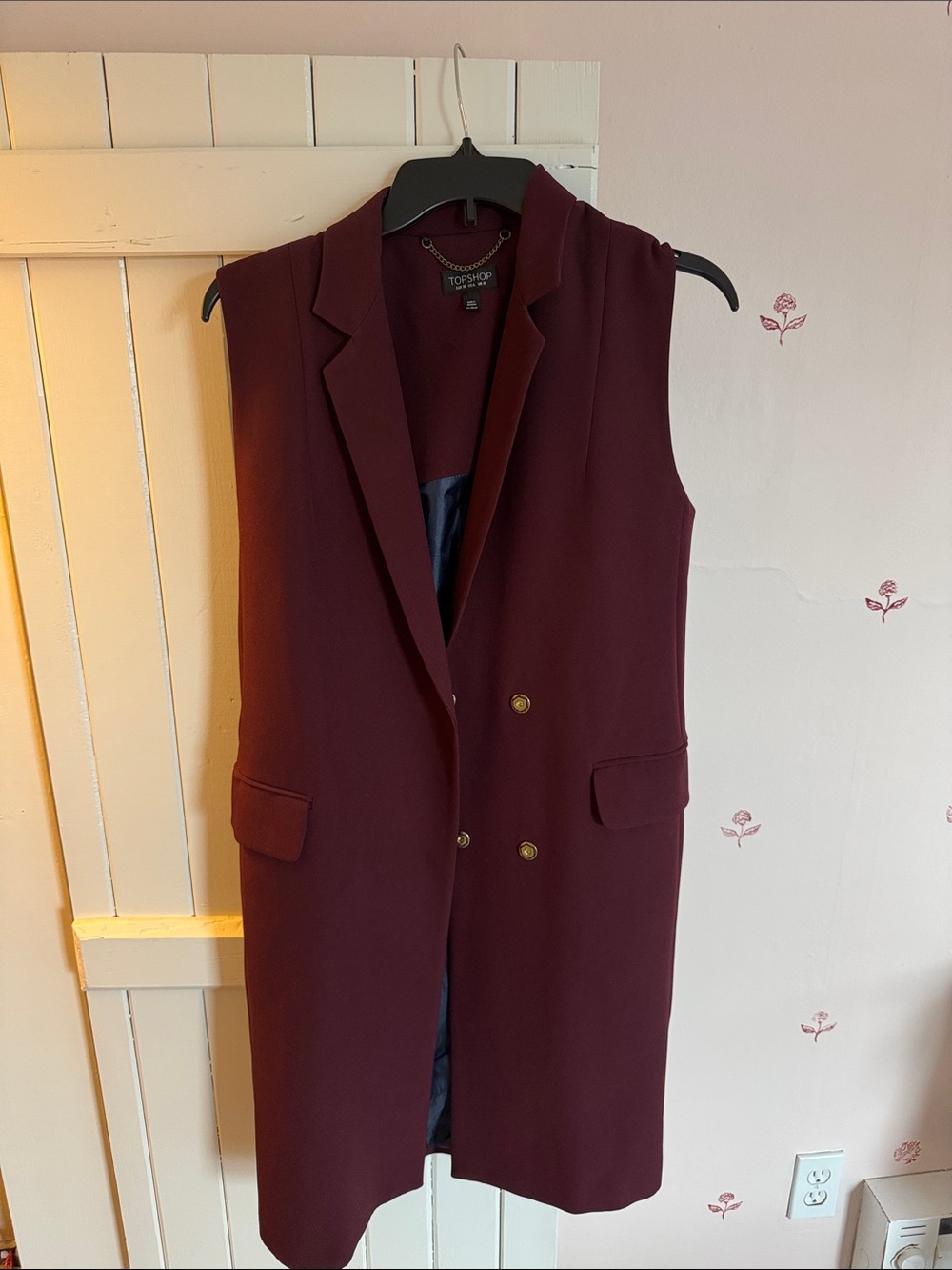 Topshop Sleeveless Double-Breasted Blazer Vest in Burgundy